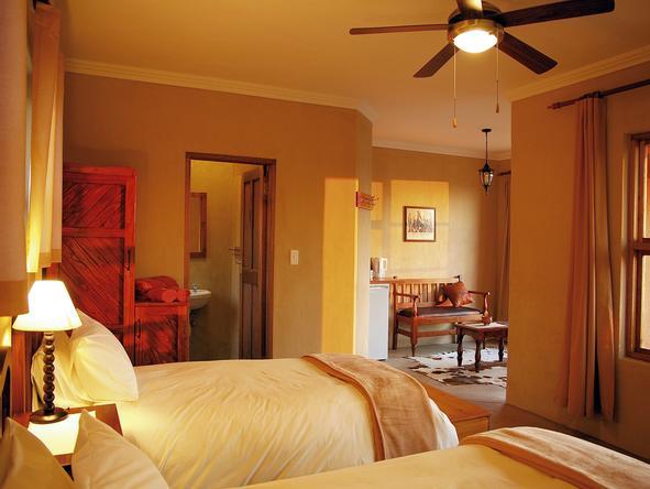 Desert Horse Inn - Klein-Aus Vista - Bedroom 